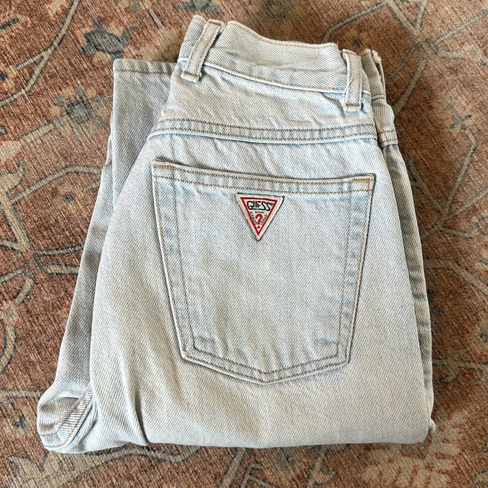 Vintage Ultra Light Wash Guess Jeans